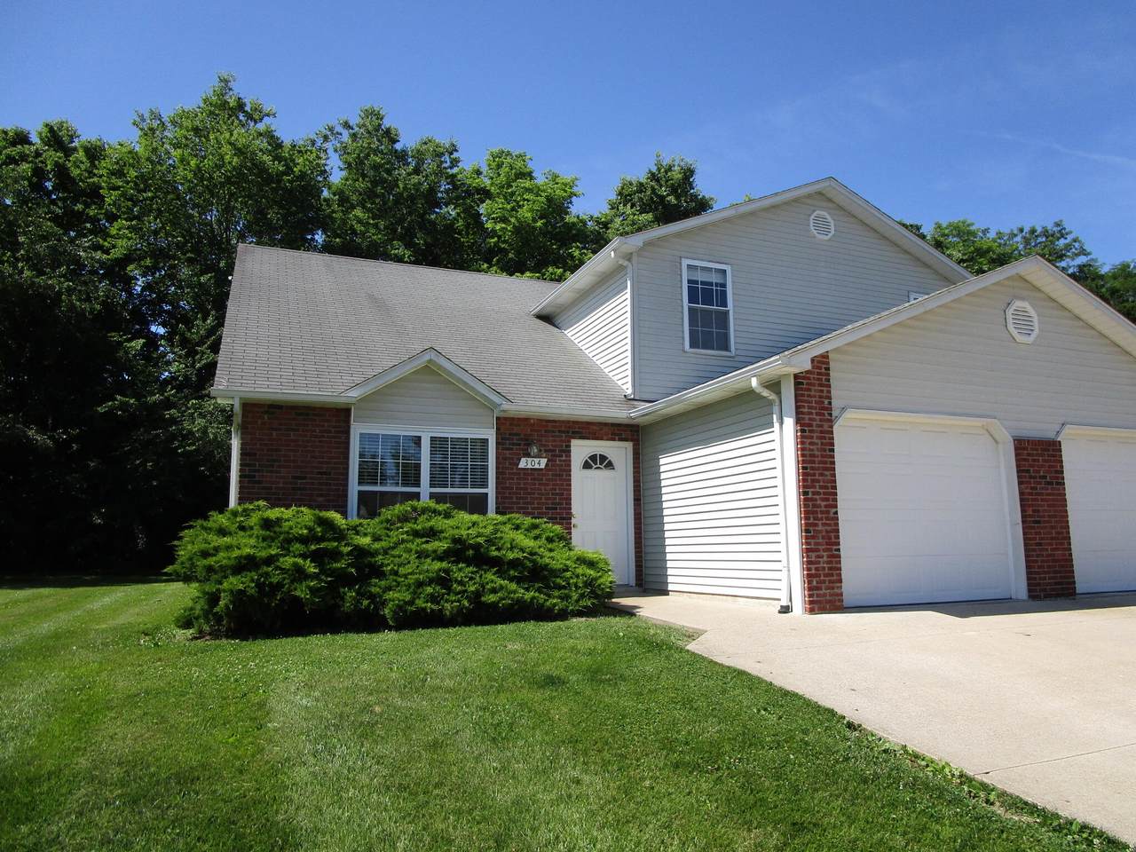 304 Dads Way - Photo 1