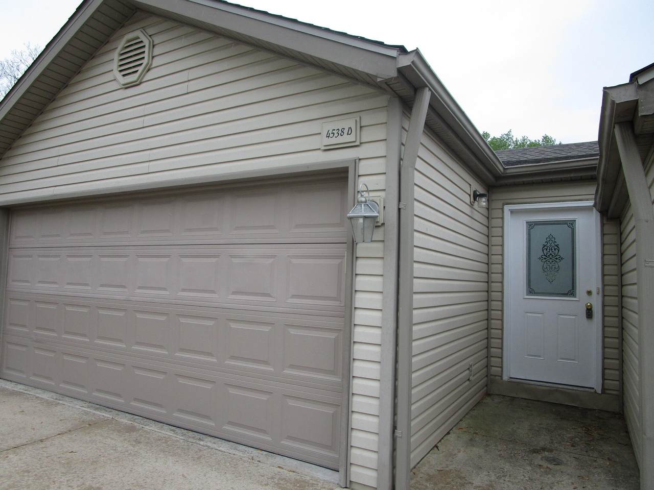 4538 Bellview Dr - Photo 1