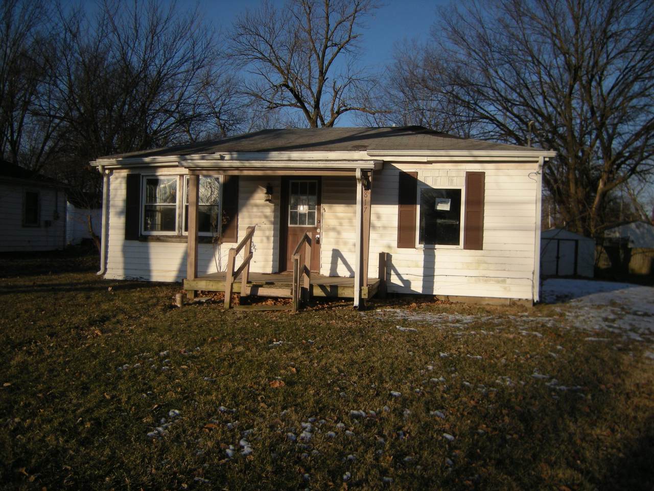 817 Fairground - Photo 1