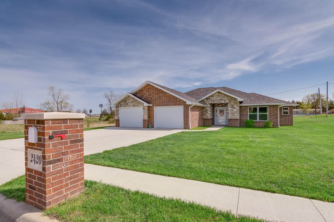 2420 Kirk Dr - Photo 1