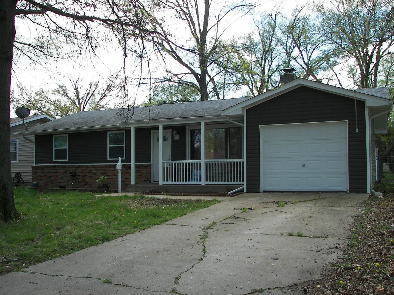 217 Reed St - Photo 1