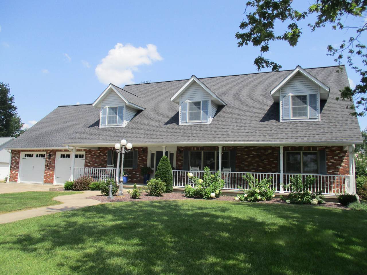 615 Ridge St - Photo 1