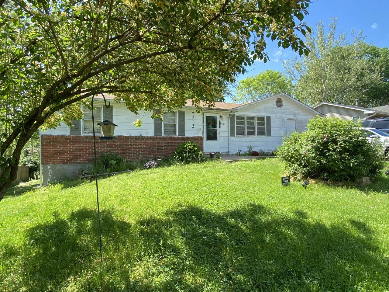 6001 Gregory Dr - Photo 1