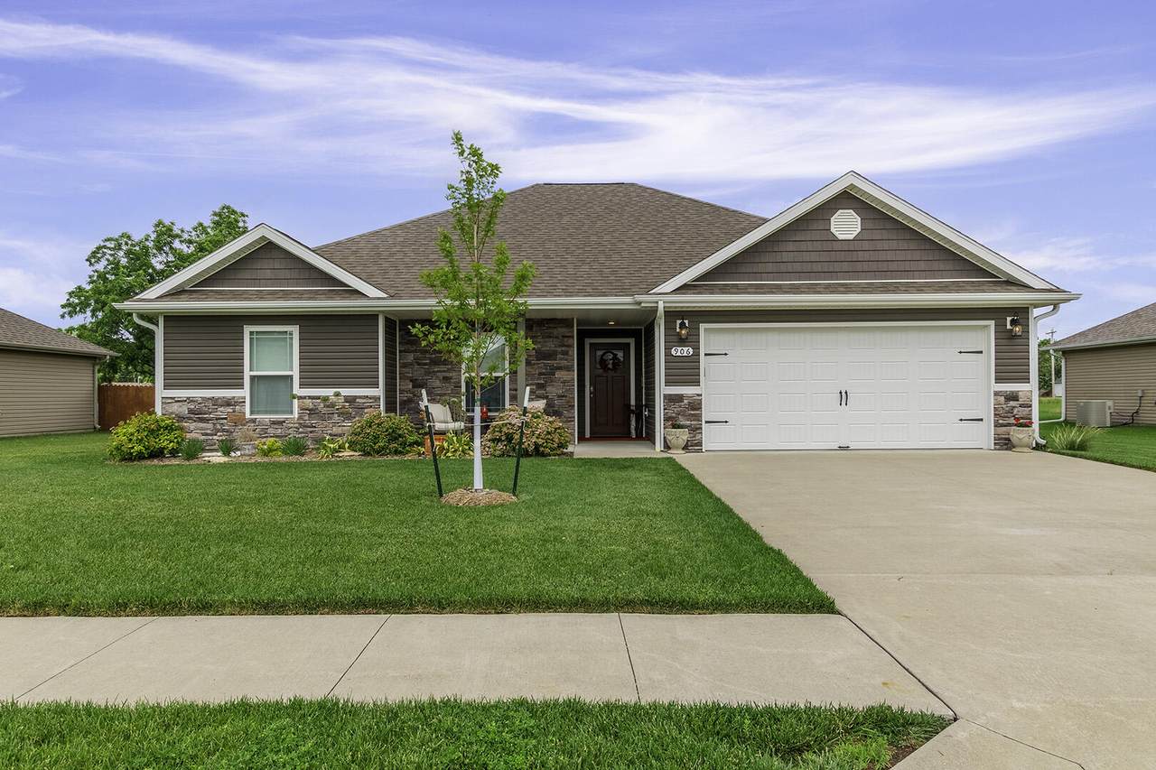 906 Kelli Ct - Photo 1