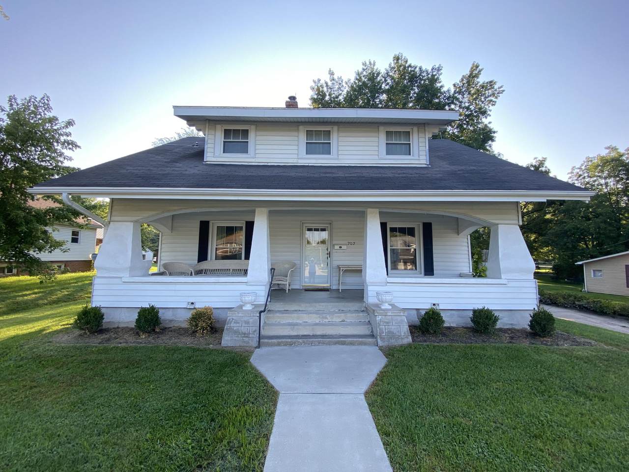 202 Cleveland St - Photo 1