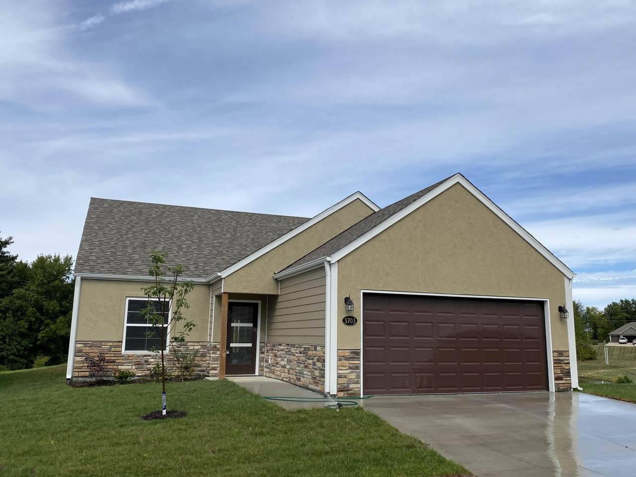 3703 Canyon Ridge Dr - Photo 1