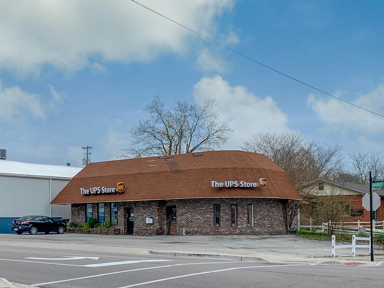 602 Market St - Photo 1