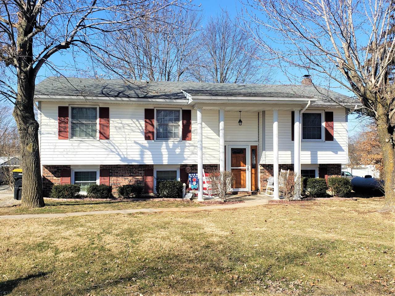 805 Elaine Dr - Photo 1