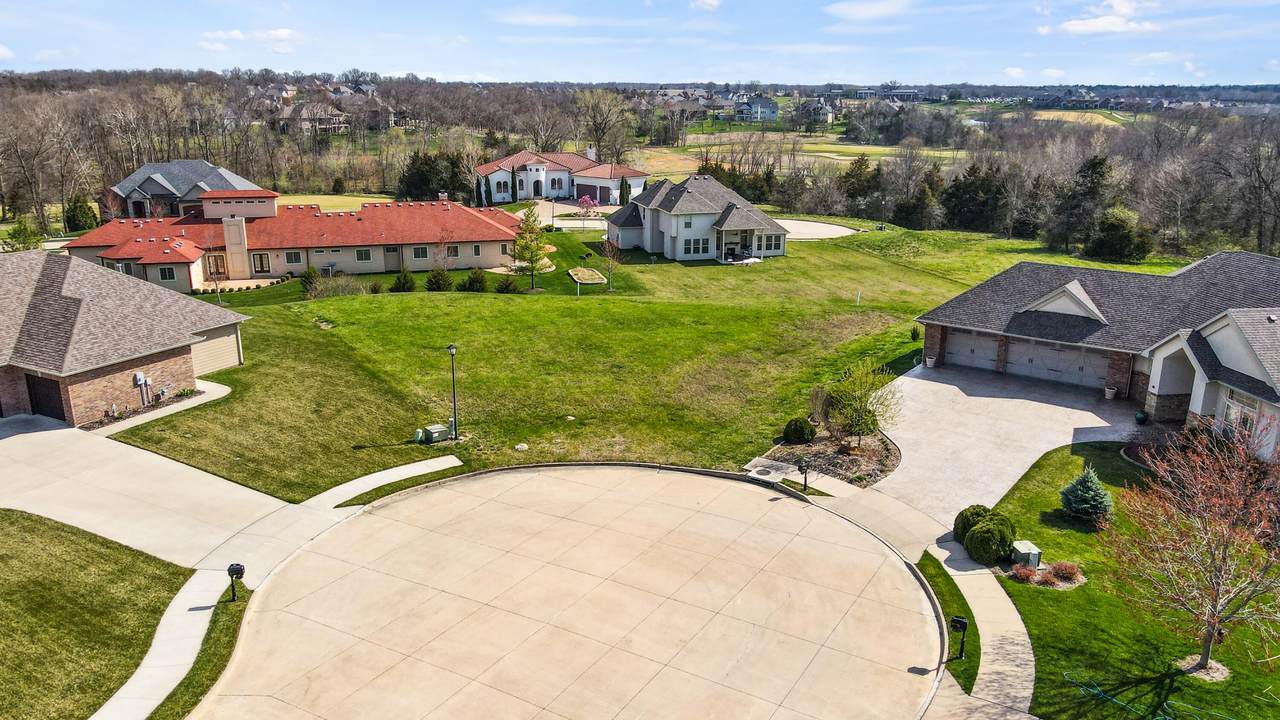 LOT 321 Old Hawthorne Dr - Photo 1