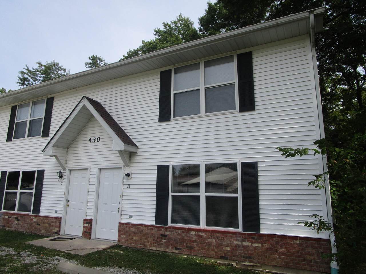 430 East Park Ln - Photo 1