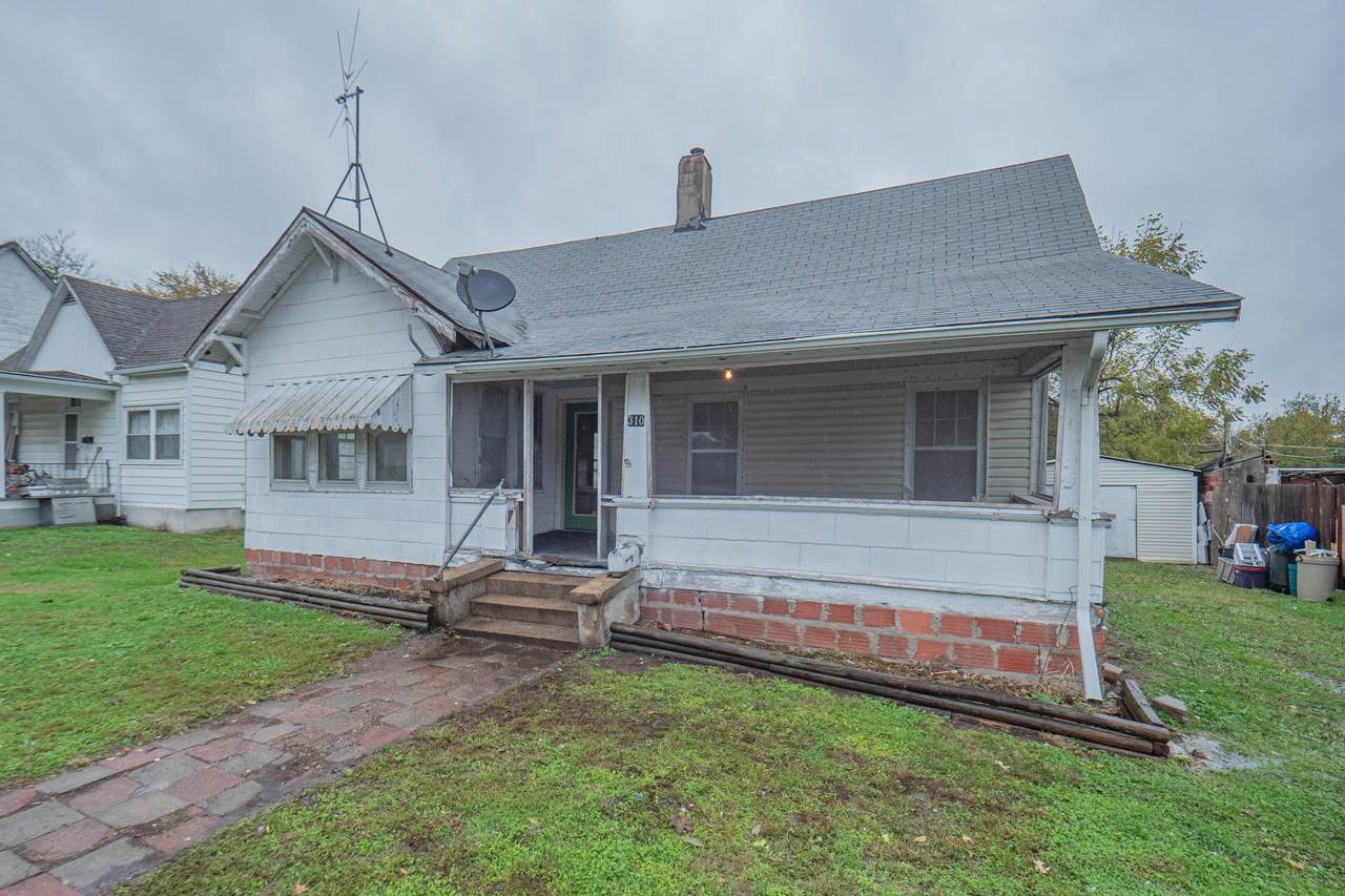 310 Monroe - Photo 1