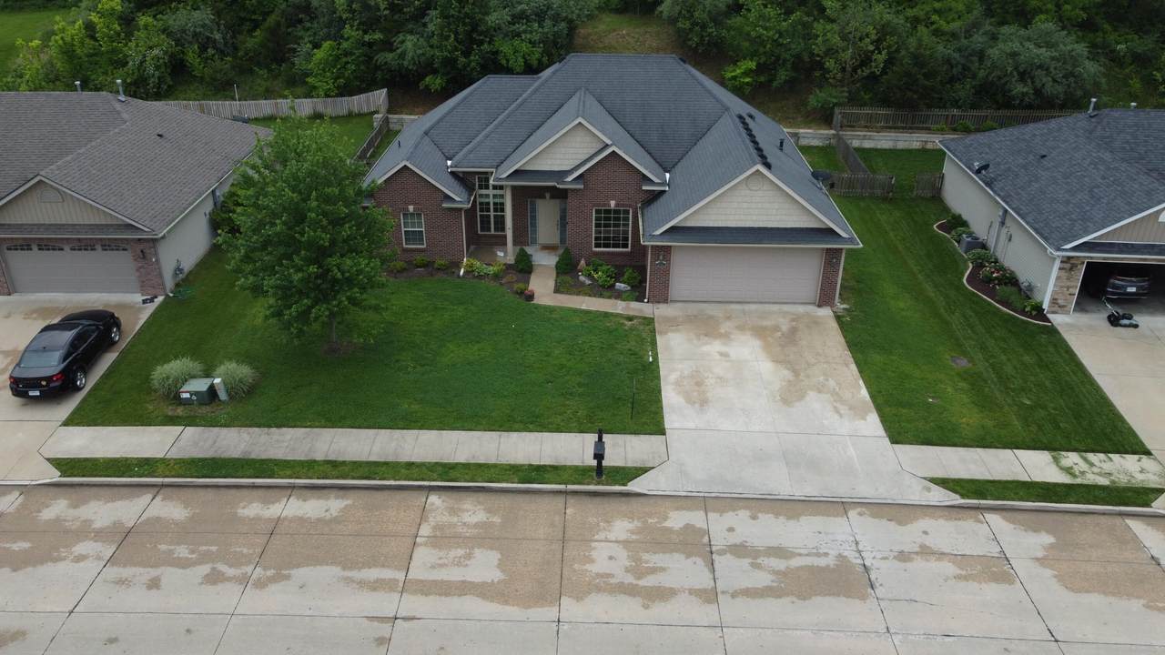 4102 Eagle View Ct - Photo 1