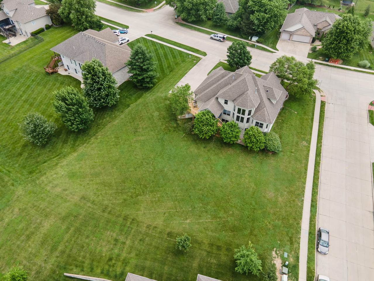 5406 Thornbrook - Photo 1