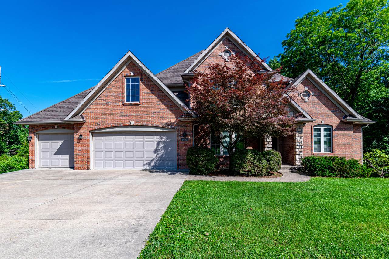 1900 Chapel Ridge Rd - Photo 1