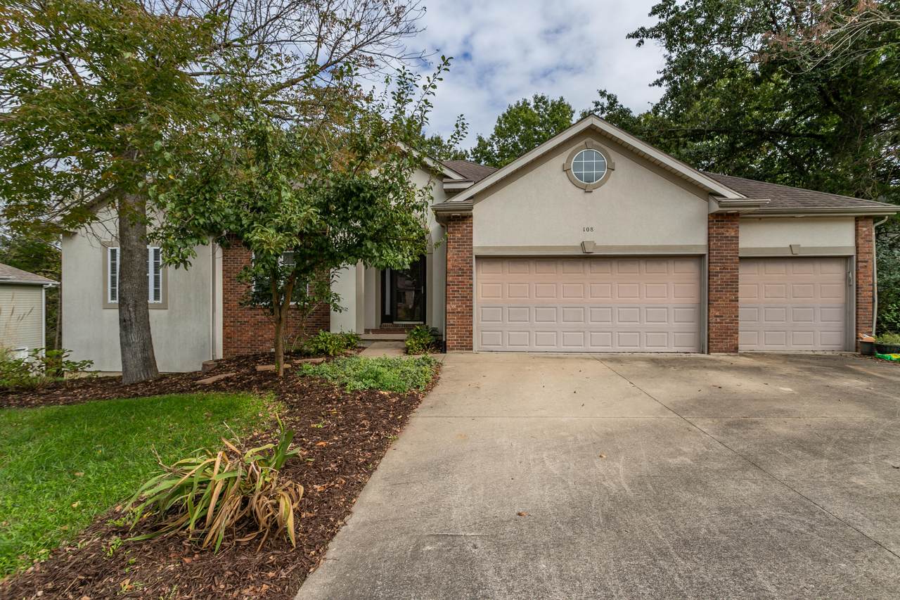 108 Haywood Ct - Photo 1