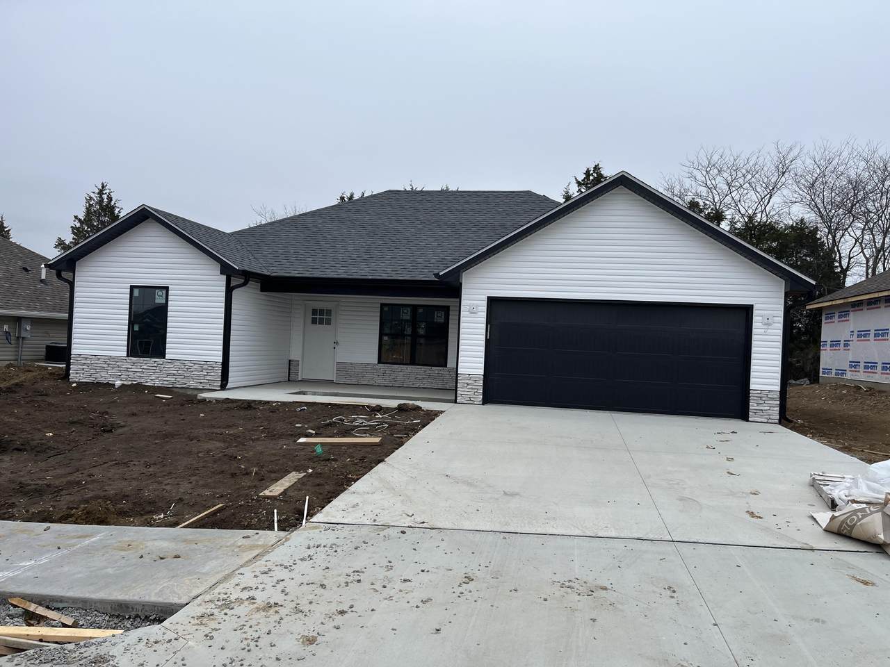 5424 Sweetgum Cir - Photo 1