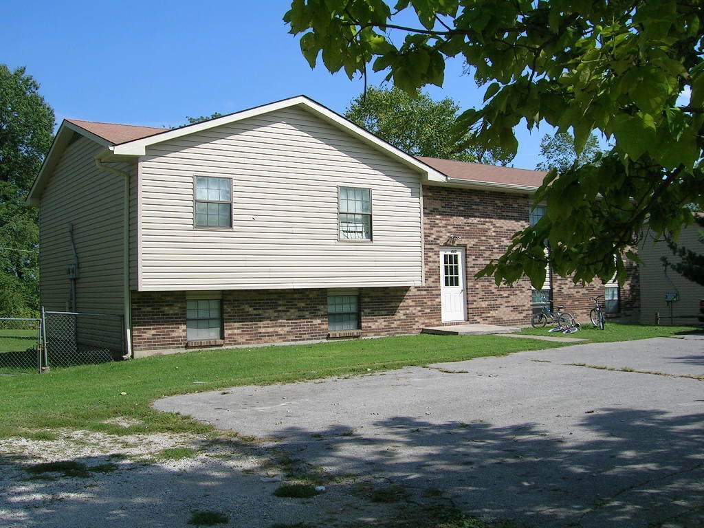 480 East Park Ln - Photo 1