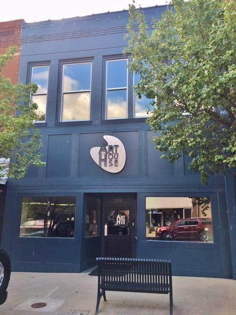 531 Court St - Photo 1