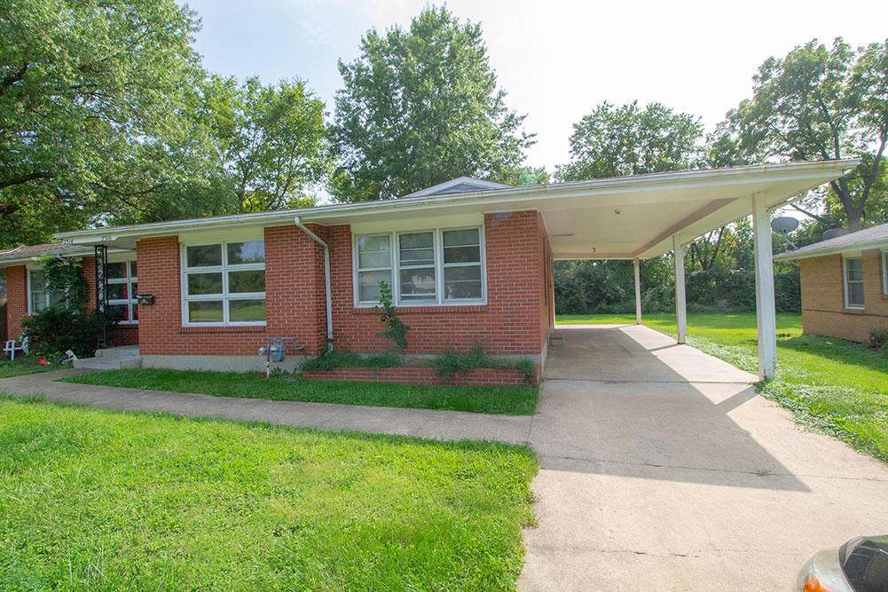2316 Braemore Rd - Photo 1