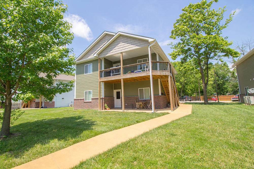1413 Paris Rd - Photo 1