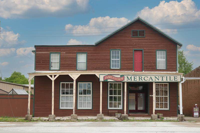 102 Row St - Photo 1