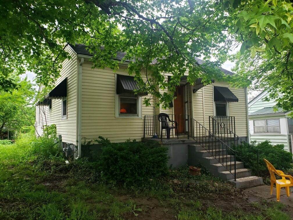 517 9TH St - Photo 1