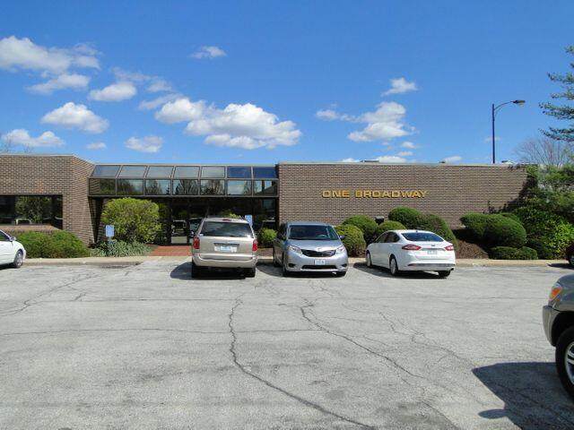1 Broadway - Photo 1