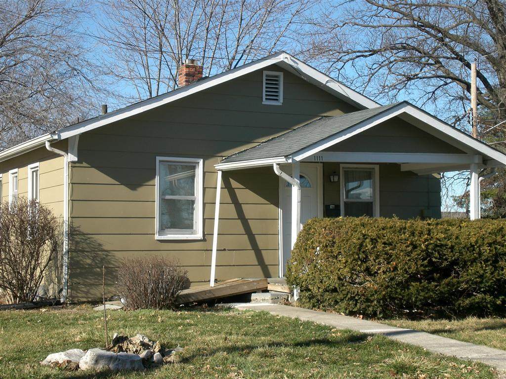 1111 Grand Ave - Photo 1