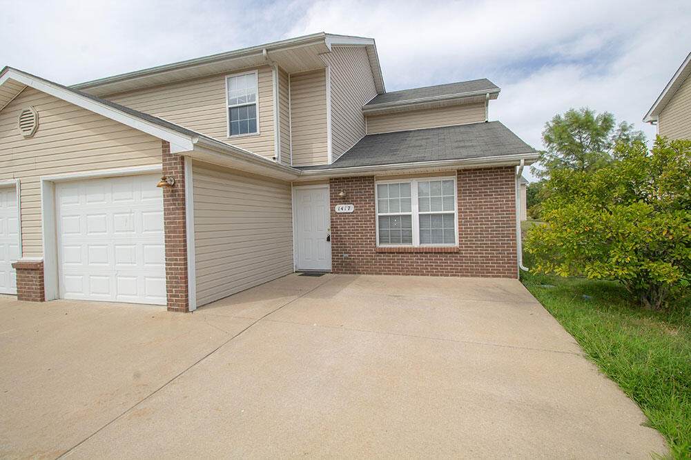 1417 Raleigh Dr - Photo 1