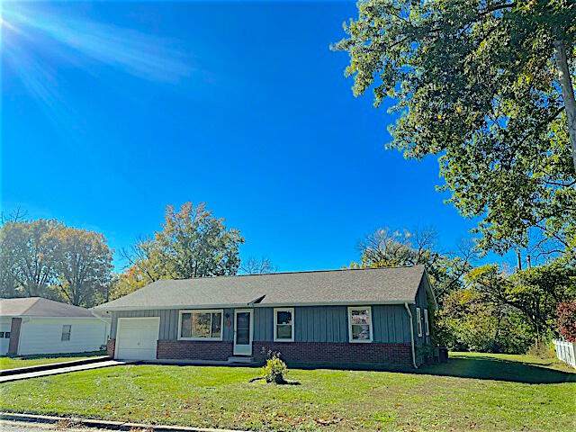 907 Plymouth Dr - Photo 1
