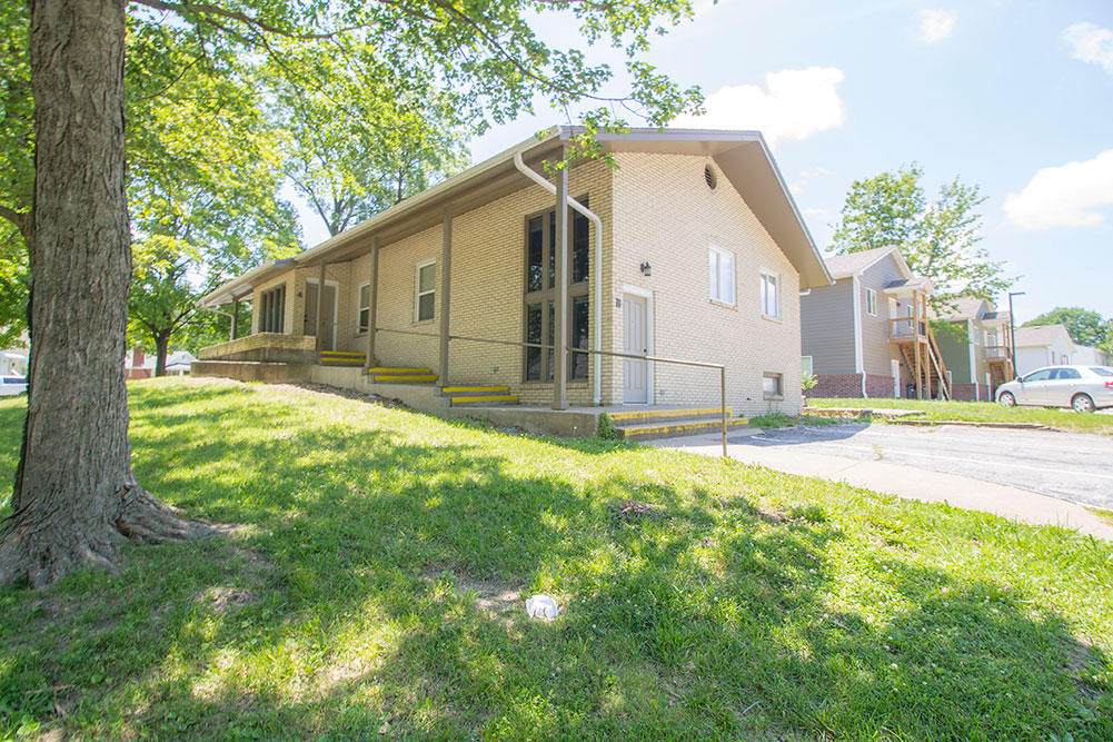 1415 Paris Rd - Photo 1