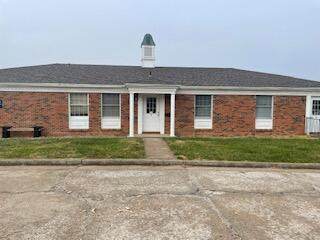 1026 Northeast Dr - Photo 1