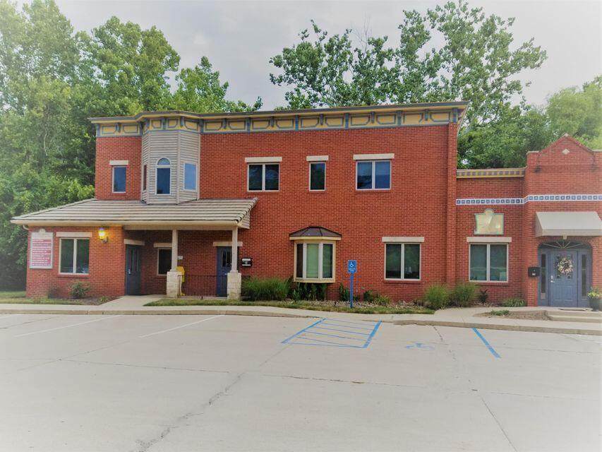 601 Nifong Blvd - Photo 1