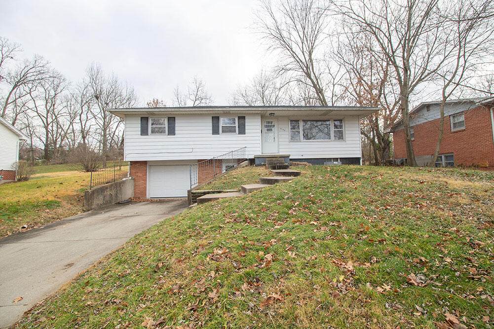 2102 Woodlea Dr - Photo 1