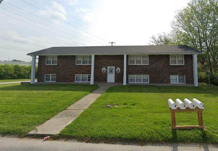 1804 Sylvan Ln - Photo 1