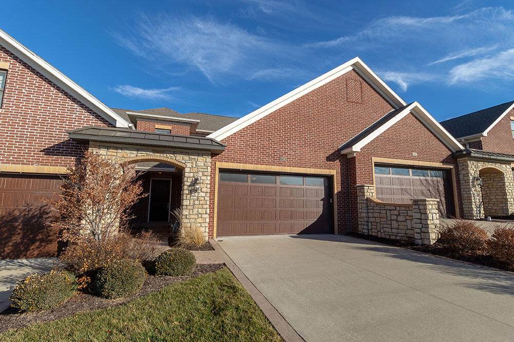 1516 Residence Dr - Photo 1