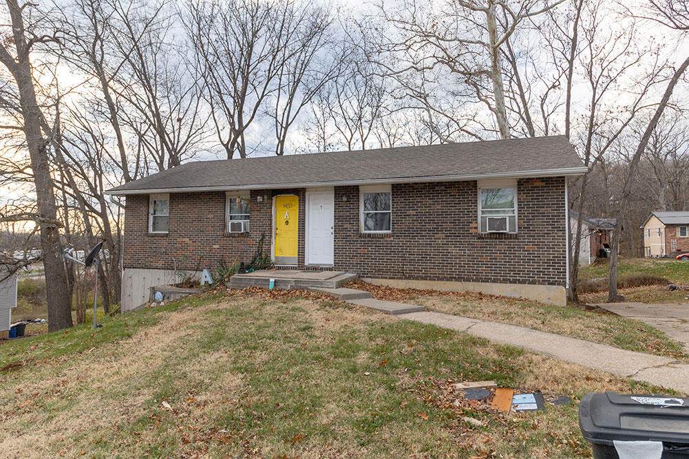 1451 Dawn Dr - Photo 1
