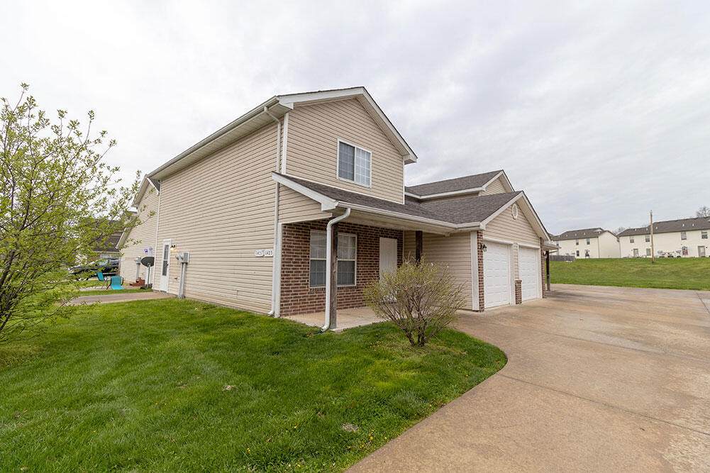 1421 Bodie Dr - Photo 1