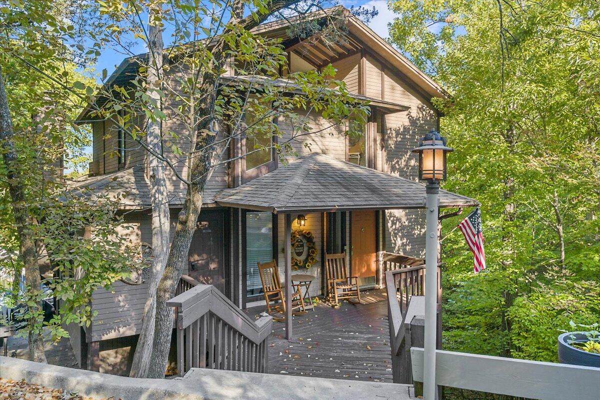 692 Moongate Dr - Photo 1