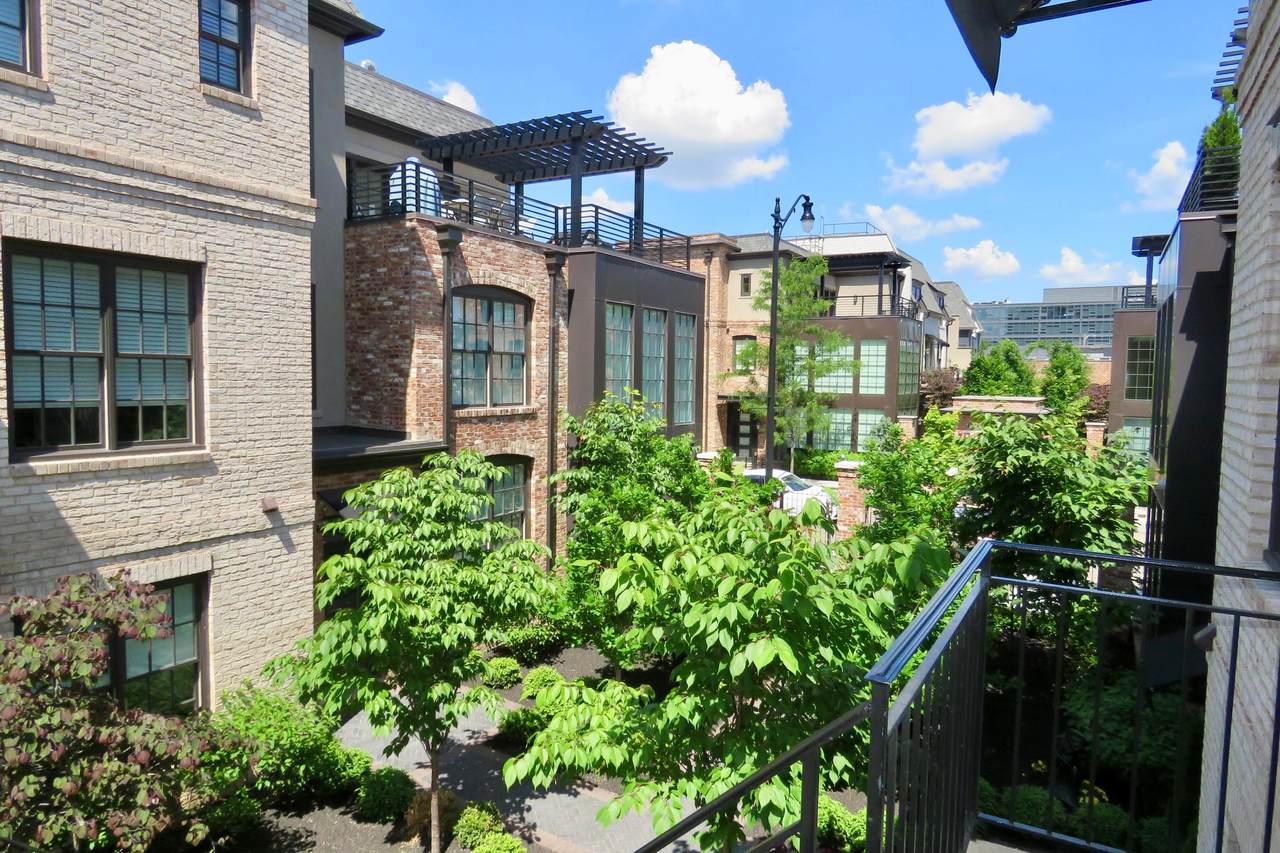 81 6th Street - Photo 1