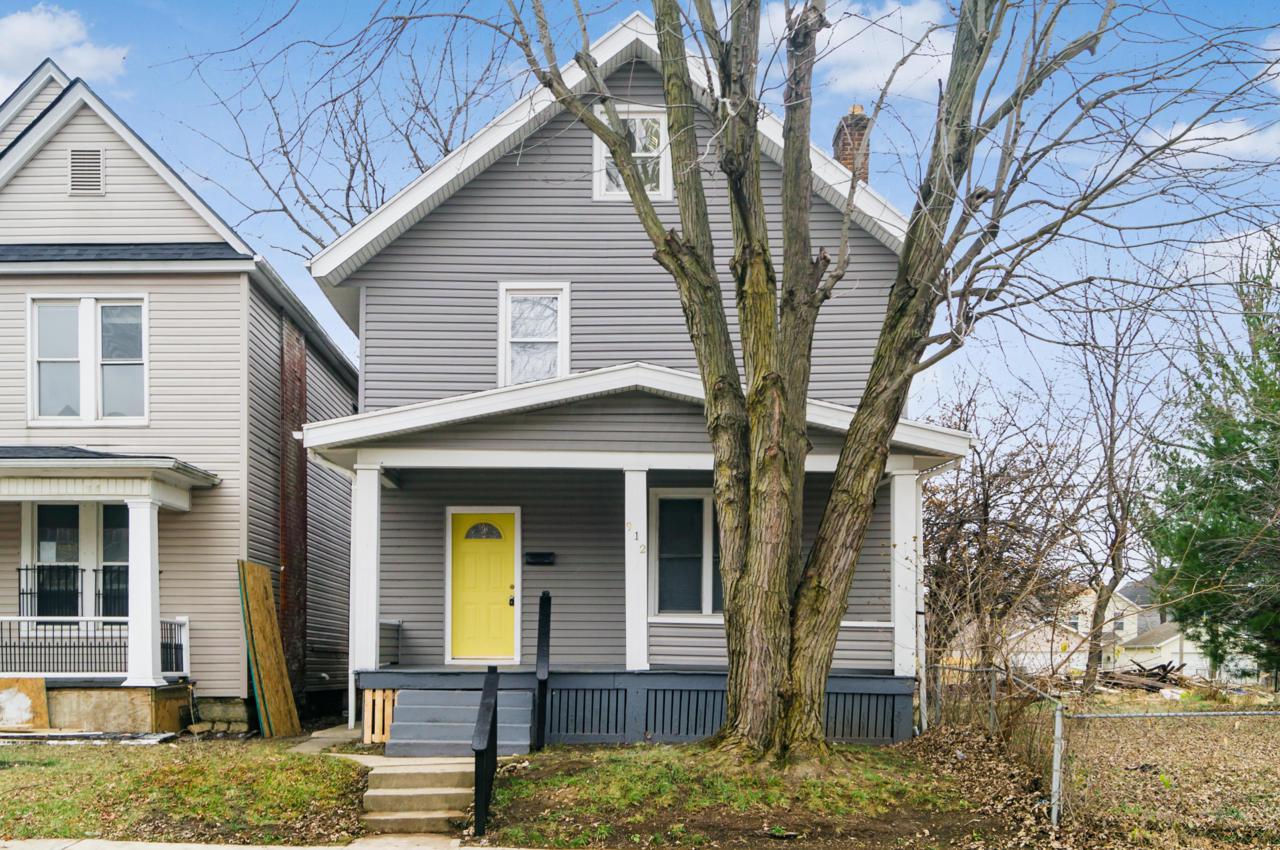 912 Oakwood Avenue - Photo 1