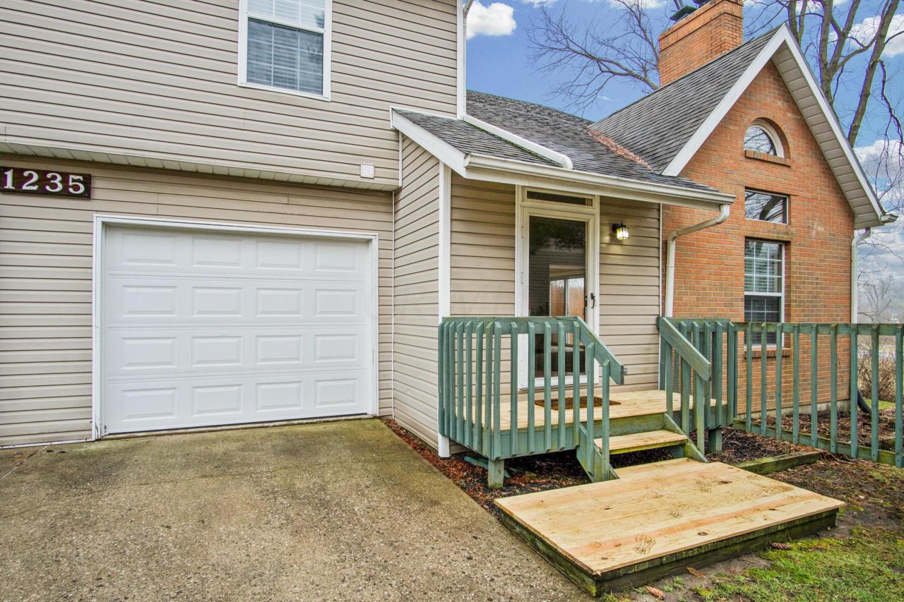 1235 Pineview Trail - Photo 1