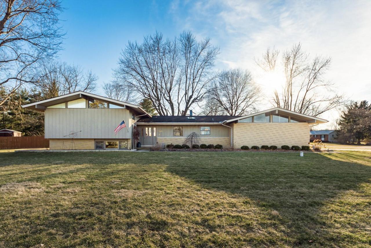 10225 Winchester Road - Photo 1