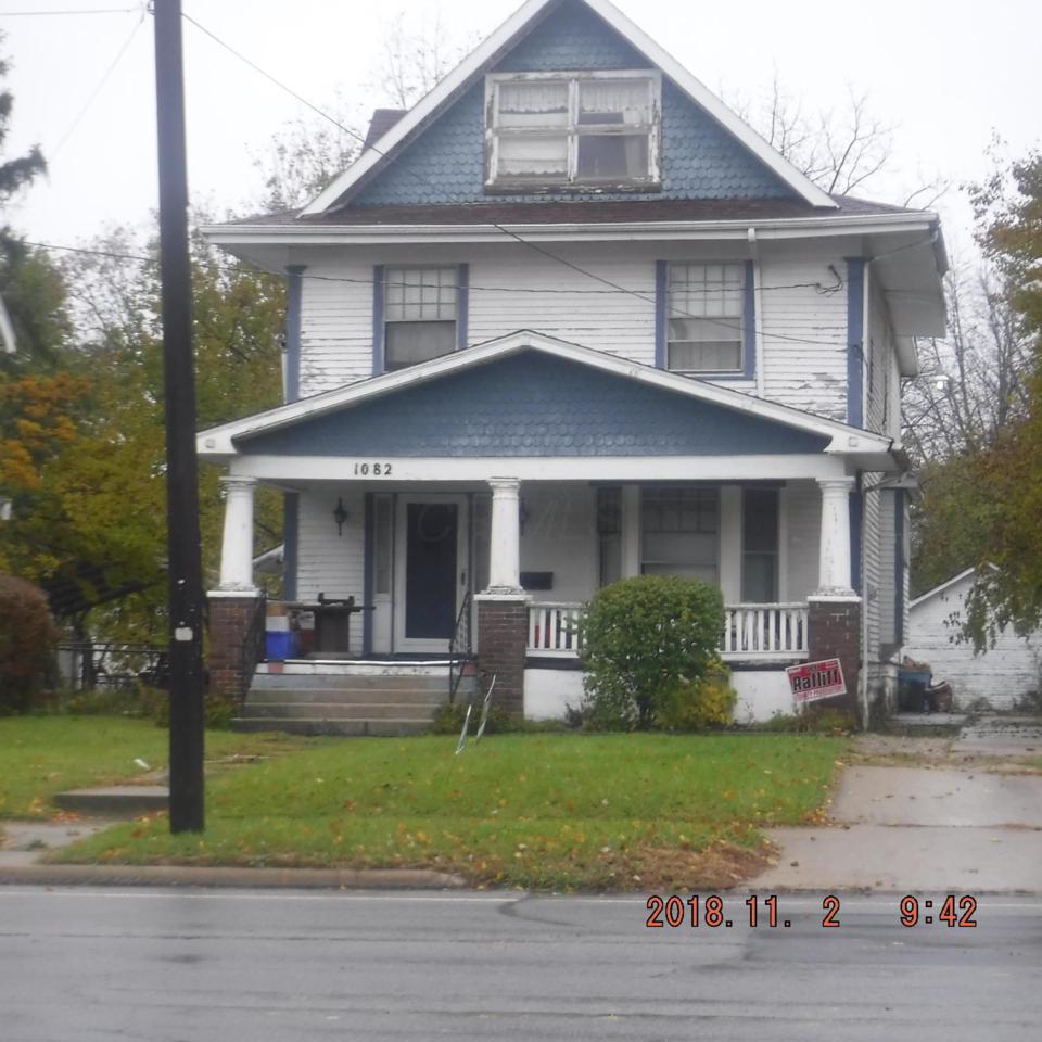 1082 Center Street - Photo 1