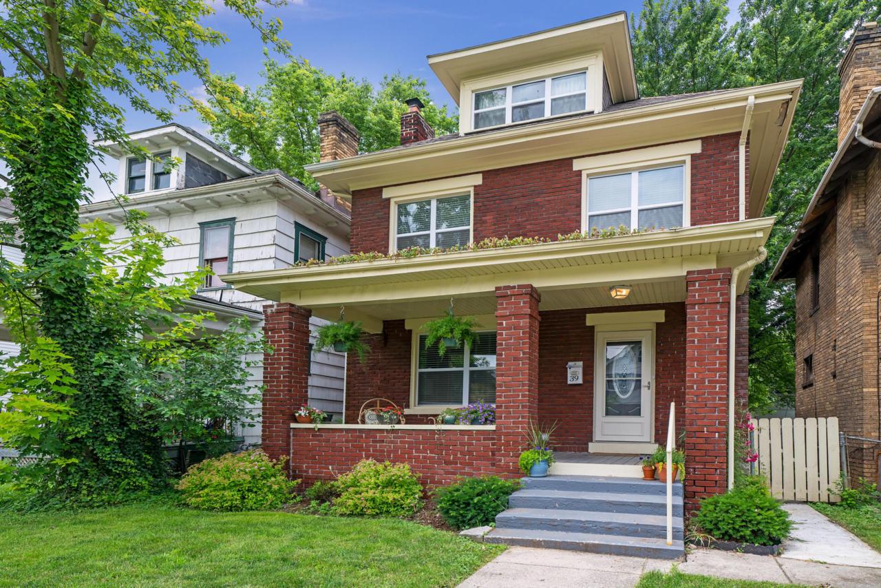 39 Richardson Avenue - Photo 1
