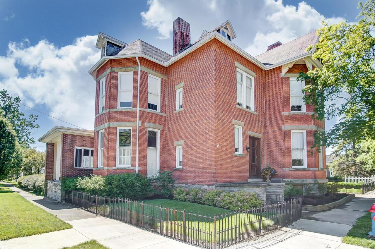 130 Maple Street - Photo 1
