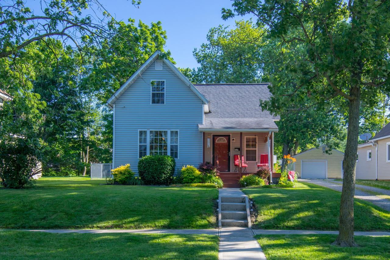 826 4th Street - Photo 1