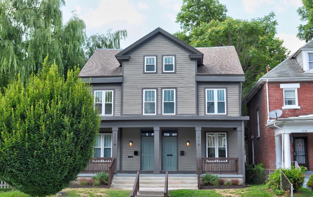 1714 Oak Street - Photo 1