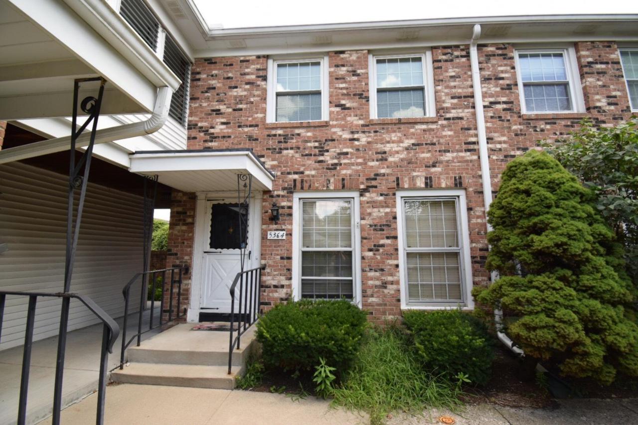 5364 Yorkshire Village Lane - Photo 1