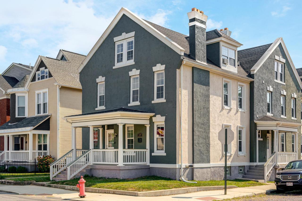 208 Wilson Avenue - Photo 1